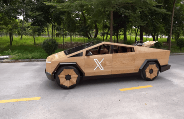 მამაკაცმა $15 000-ად ხის ფუნქციური Cybertruck-ი შექმნა | Tesla-ს მფლობელის პასუხმაც არ დააყოვნა