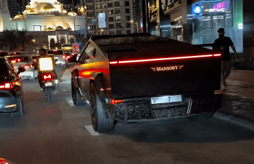 $15-მილიონიანი სანომრე ნიშანი Mansory-ს Cybertruck-ზე | სტანდარტული დღე დუბაიში