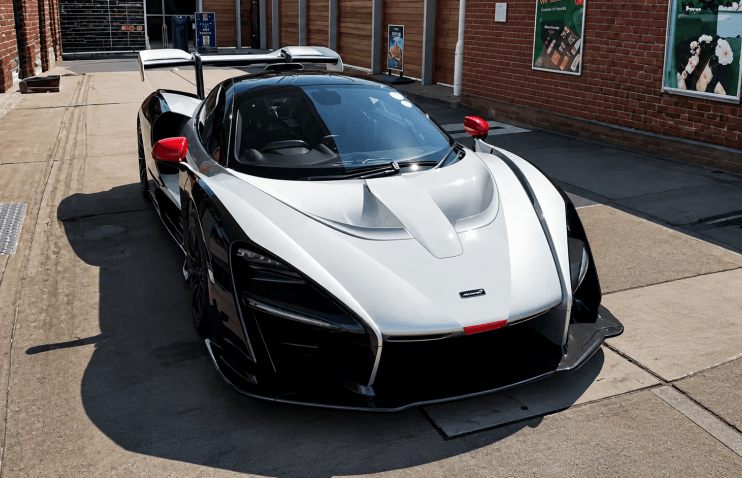 McLaren Senna-ს ავზის სრულად ავსება არც ისე იაფი ჯდება | და ბენზინი მხოლოდ 200 კმ-ს გეყოფათ