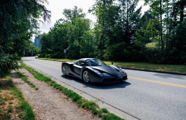 ეს უნიკალური Ferrari Enzo სამეფო ოჯახს ეკუთვნოდა