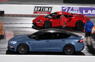 Tesla Model S Plaid-მა McLaren-ის სუპერქარი დრაგ-რბოლაში უბრალოდ გააქრო