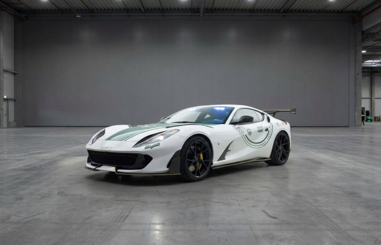 დუბაის პოლიციამ Mansory-ს 800-ცხ.ძ-იანი Ferrari 812 Superfast-ი წარადგინა