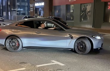 BMW-ის ორი მძღოლი ერთსა და იმავე მანევრს სრულიად განსხვავებულად ასრულებს