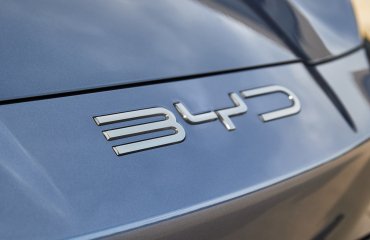 ჩინური BYD 180 000-ზე მეტ ავტომობილს უკან გაიწვევს | მიზეზი