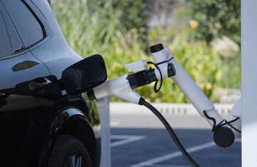Geely-ს ახალი დამმუხტველი ბატარეას 70%-მდე 5 წუთზე ნაკლებ დროში დამუხტავს