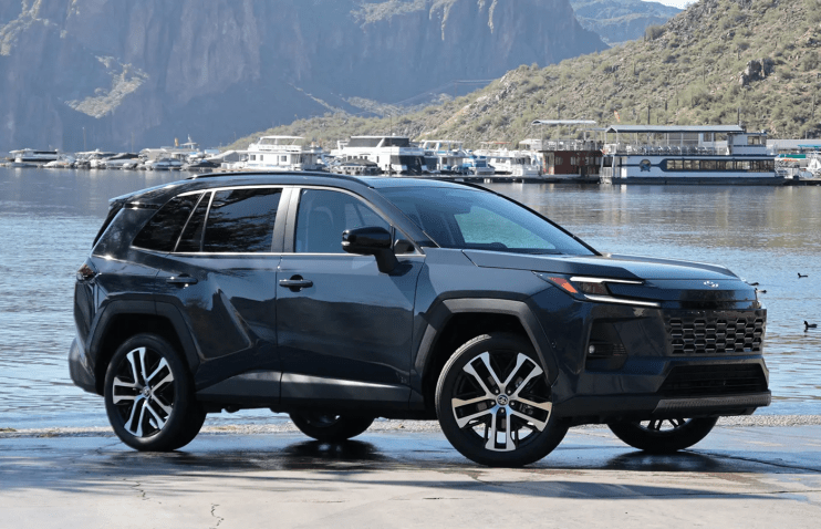 Toyota RAV4 კონკურენტების წინააღმდეგ — რომელი უნდა იყიდოთ?