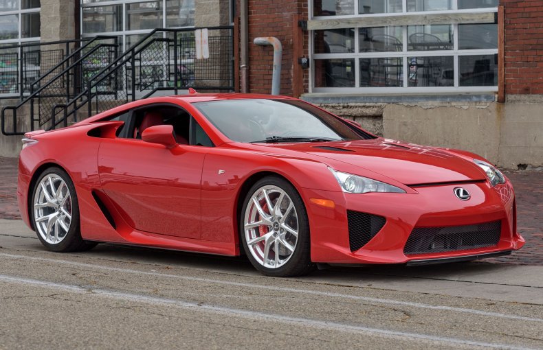 LFA ღარიბებისთვის — Lexus-ის 4 V8 მოდელი, რომლისთვისაც თირკმლის გაყიდვა არ დაგჭირდებათ