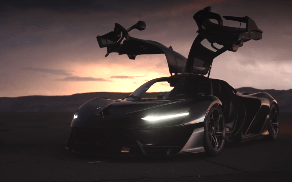 McLaren-ი ახალ სუპერქარს, W1-ს, დაუნდობელ სიცხეში ტესტავს