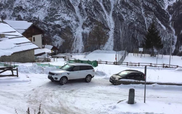 Panda თოვლში Range Rover-ის წინააღმდეგ