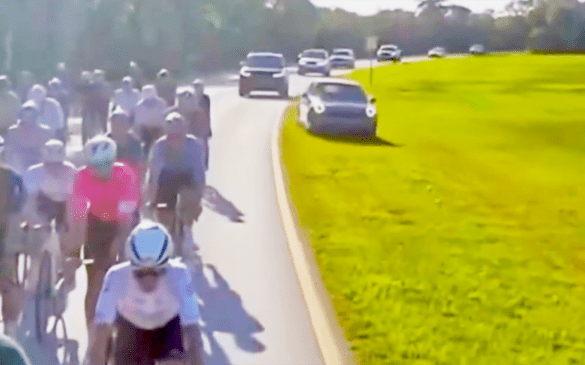 კუპერის მძღოლს ველოსიპედისტები ყელში ამოუვიდა