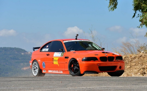 BMW-ს ეფექტური და უნაკლო მართვის სტილი