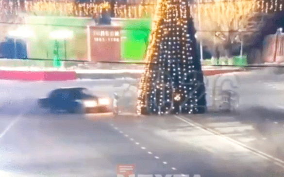 ყაზახელმა გრინჩმა შობა Lada-თი მოიპარა